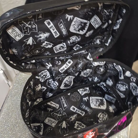 Wet-n-Wild X Disney Villains Fairedt & Fiersest Cosmetic Case - Picture 13 of 13